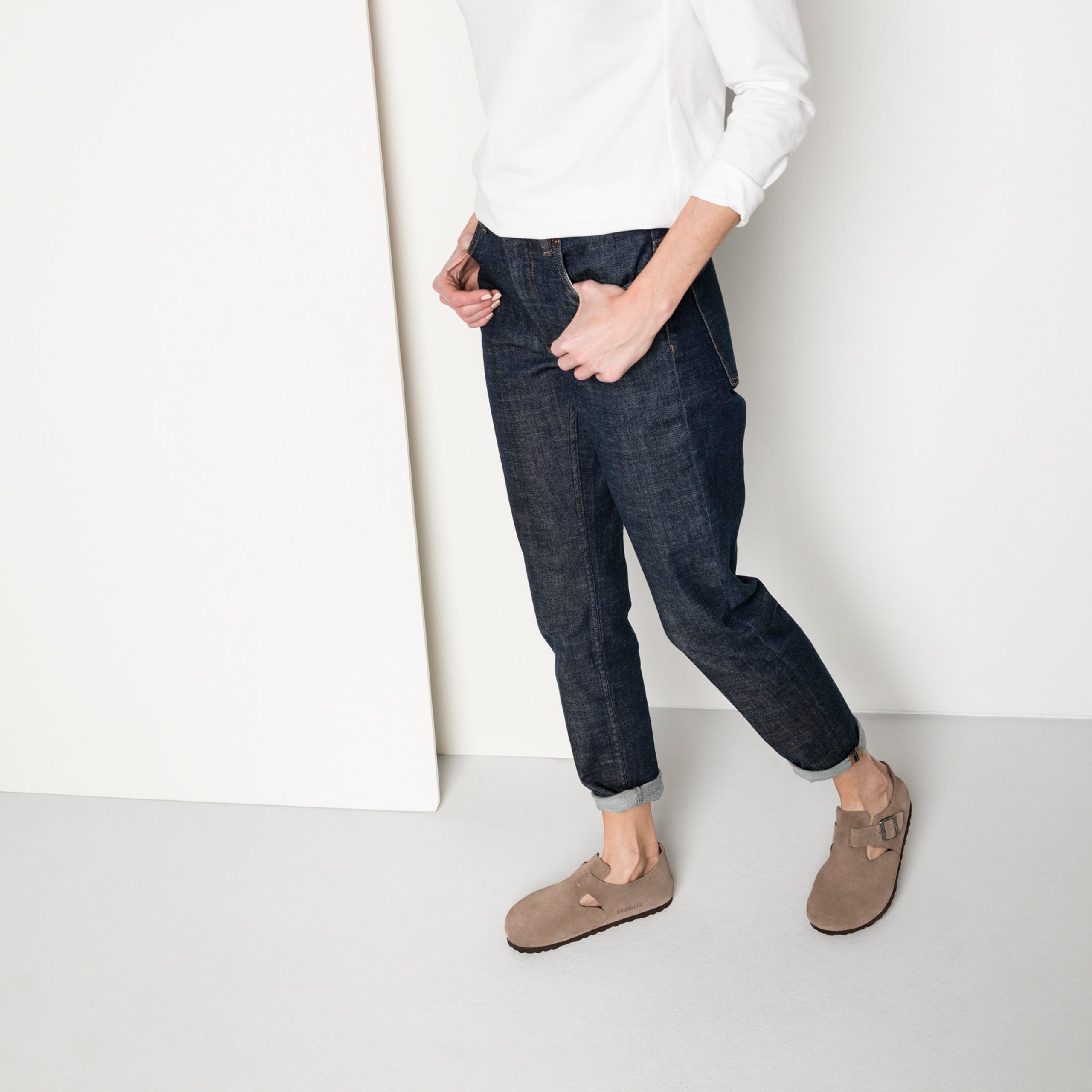 London Taupe Suede Leather - Image 6